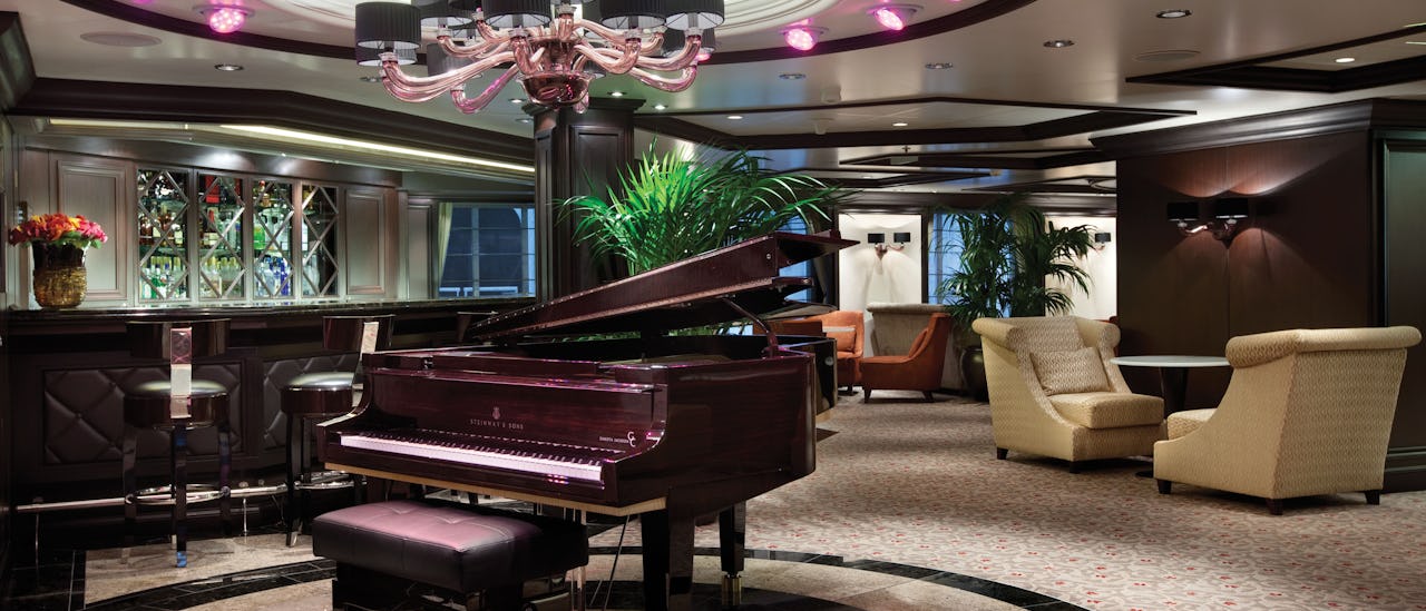 Listen to live piano music in Martini Bar