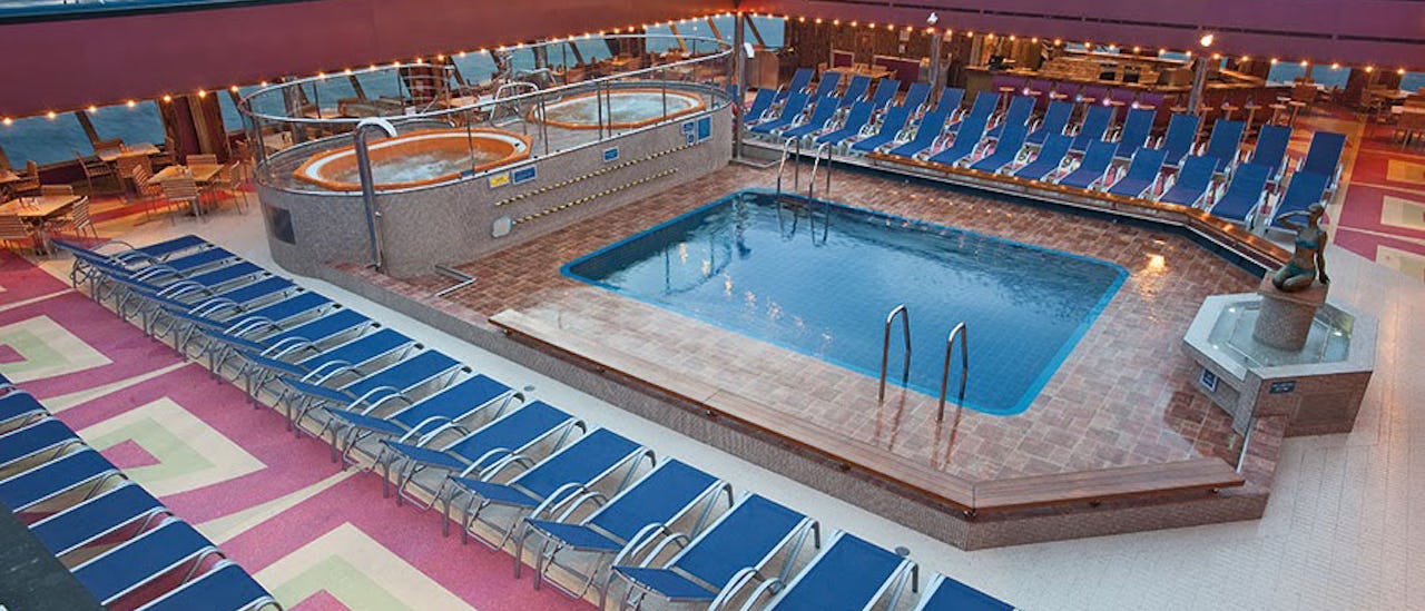 Relaxing pool deck at the aft of the ship