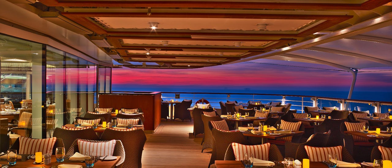 The buffet restaurant “The Colonnade”