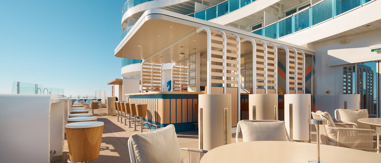 Costa Toscana amazes with expansive outdoor areas for sun and sea pleasures