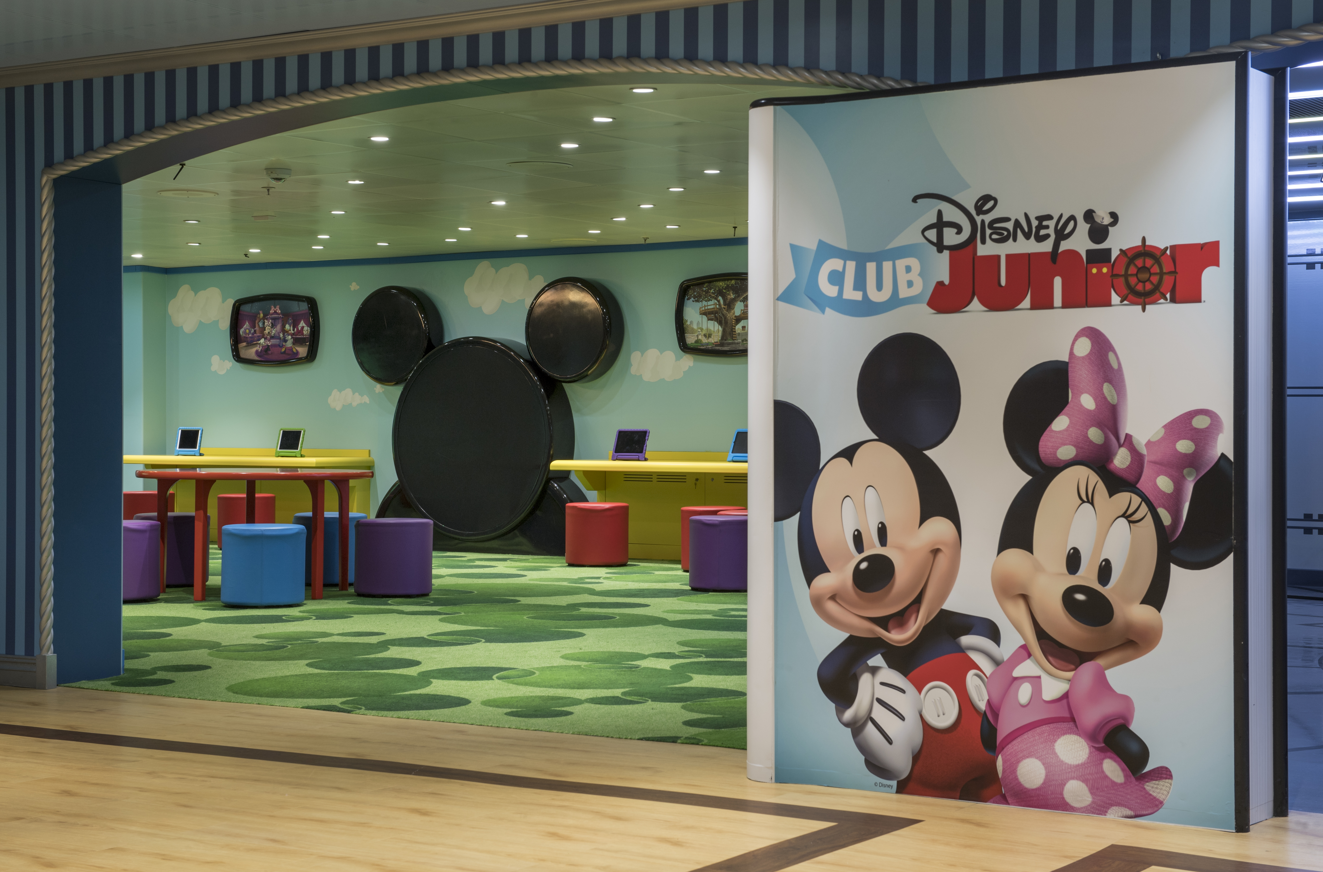 Disney-themed kids' clubs are included