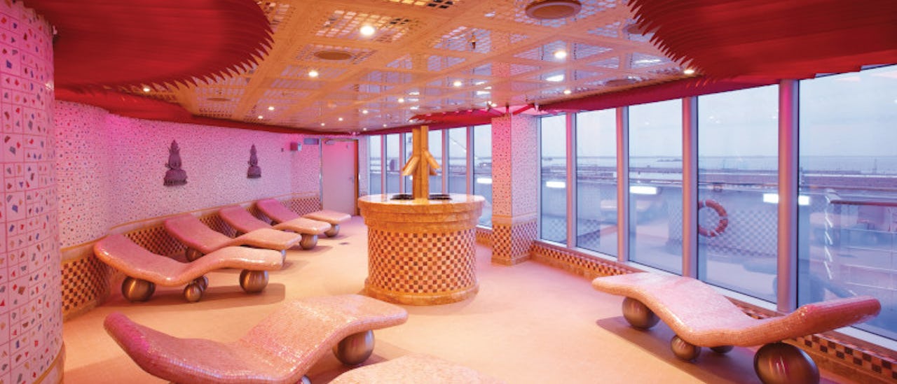 Relax in the Cloud 9 Spa Lounge