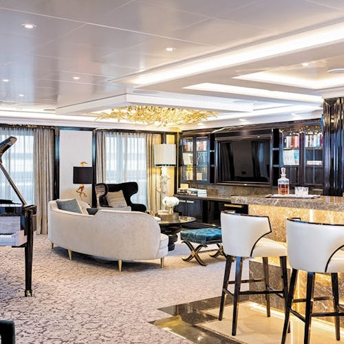 Spacious & Elegant Living